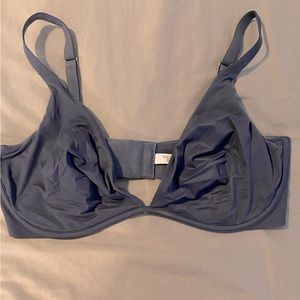 Victoria’s Secret Incredible Unlined bra